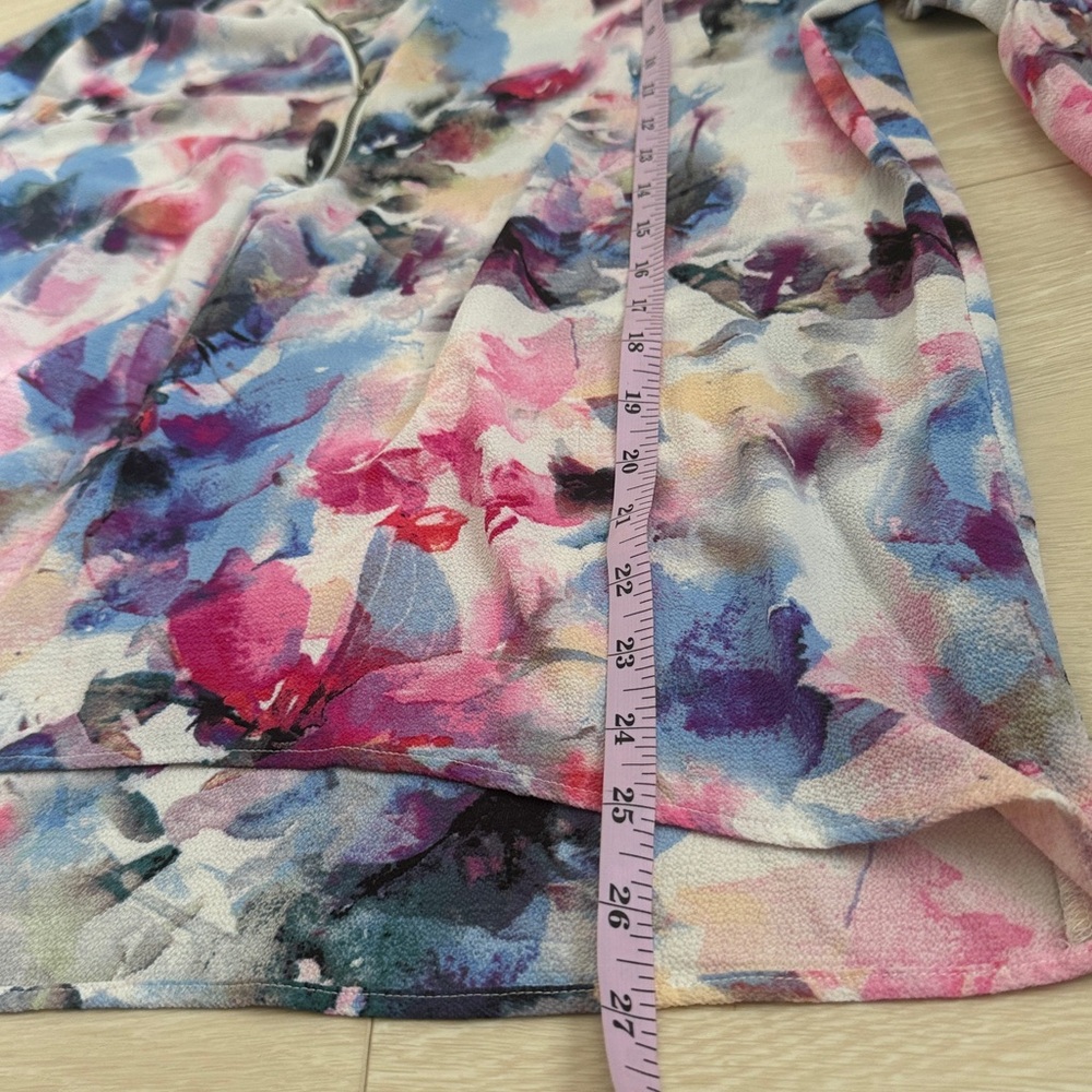 ✨Chaus Vibrant Floral Blouse Pink, Blue, and Purple - Picture 6 of 7